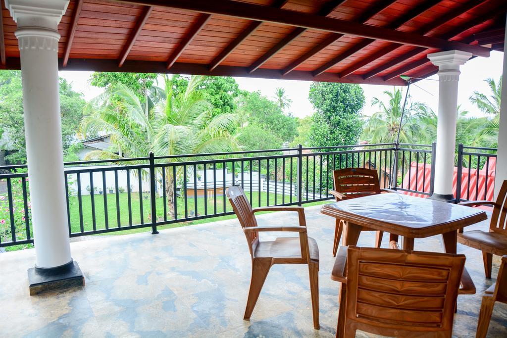 Villa Shanaya Hikkaduwa Bagian luar foto