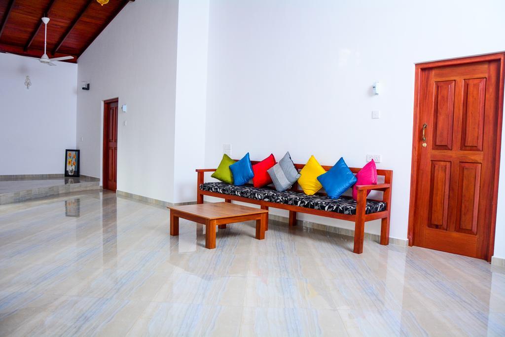 Villa Shanaya Hikkaduwa Bagian luar foto