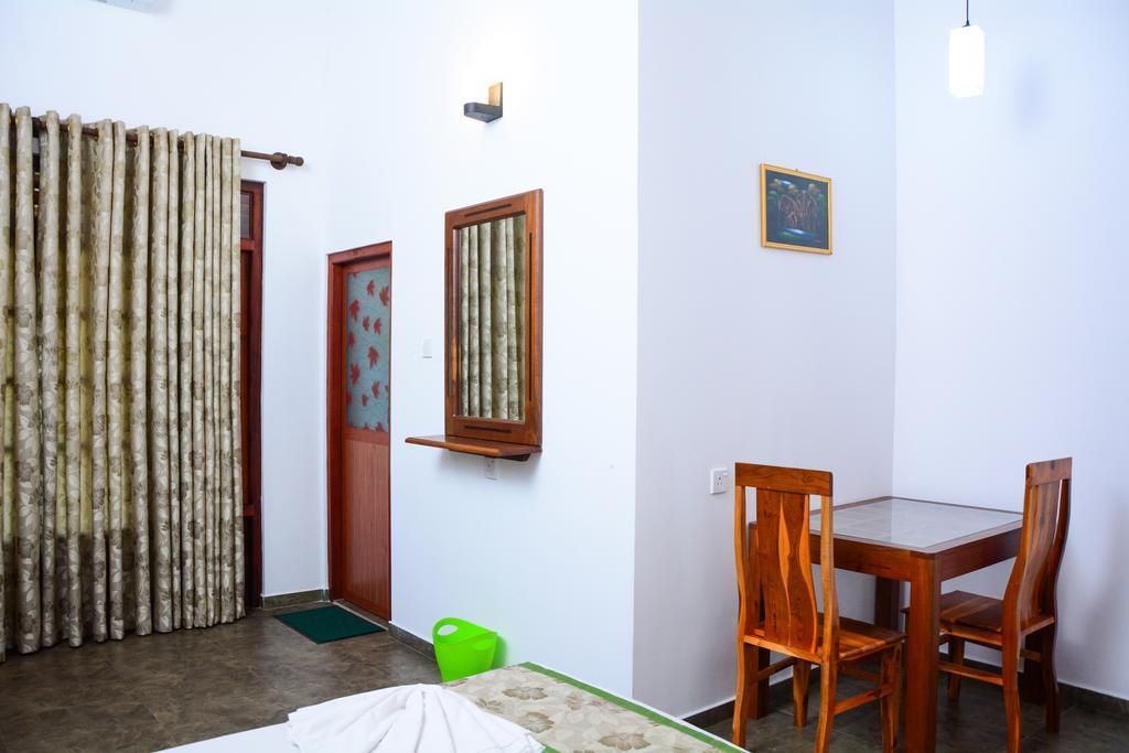 Villa Shanaya Hikkaduwa Bagian luar foto