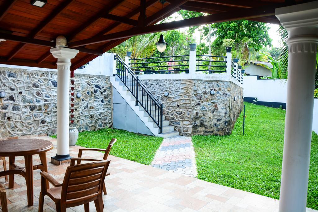 Villa Shanaya Hikkaduwa Bagian luar foto
