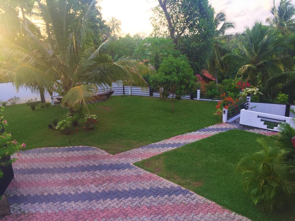 Villa Shanaya Hikkaduwa Bagian luar foto